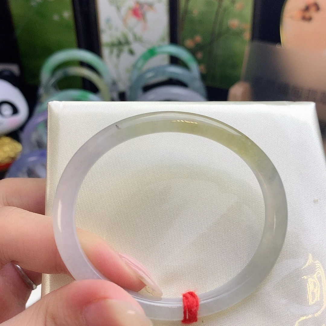 翡翠未镶嵌手镯54.5贵妃
