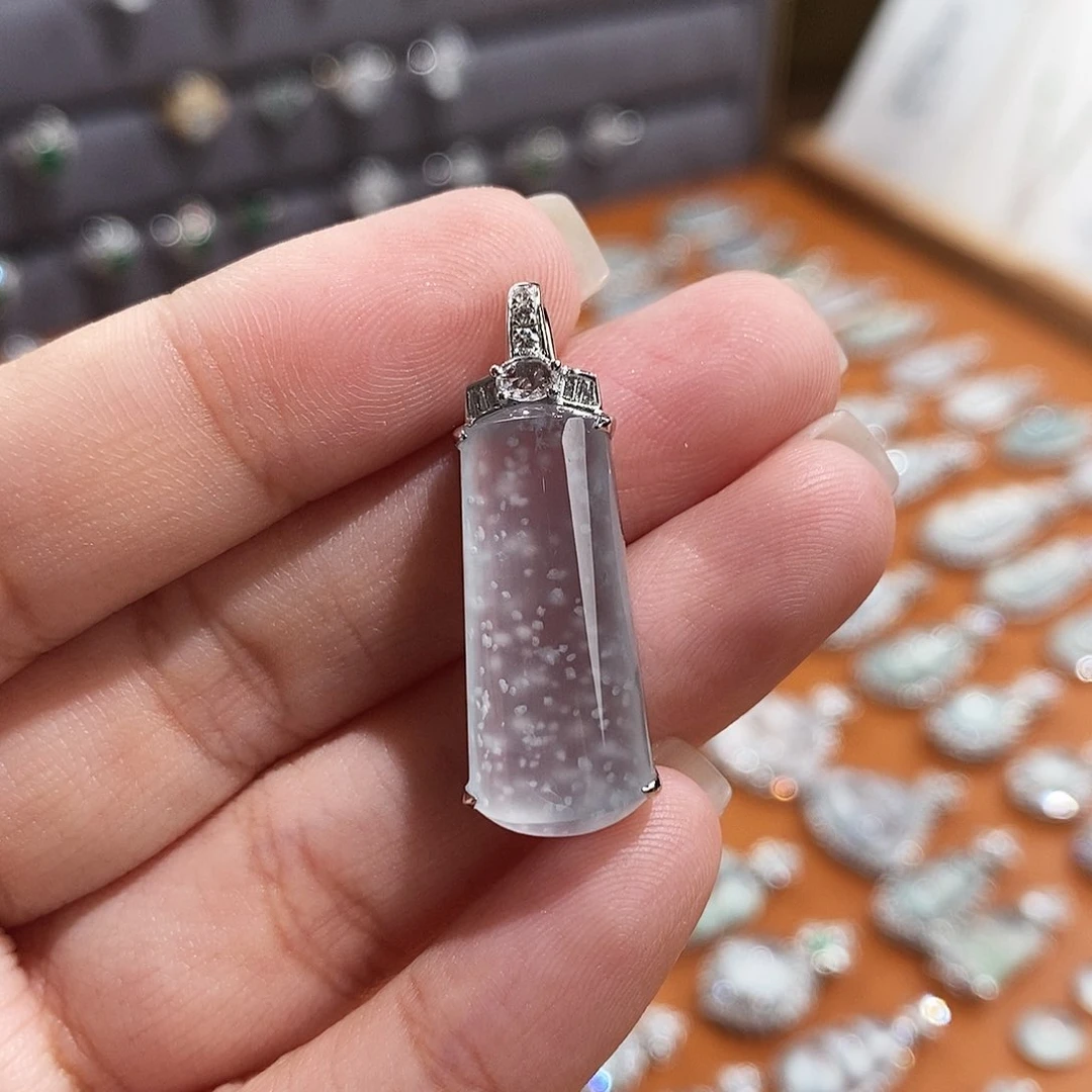 翡翠未镶嵌颈饰天然缅甸a货翡翠