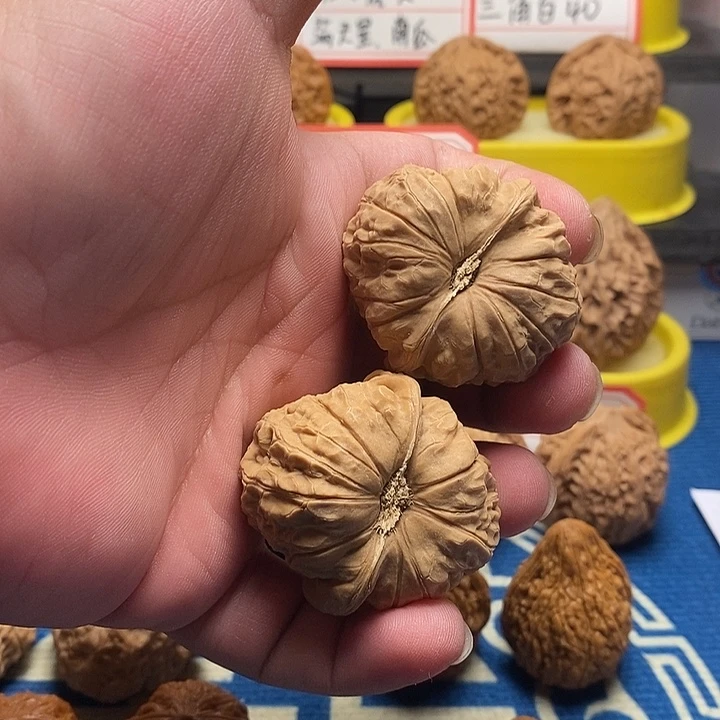 文玩核桃吊坠南瓜墩