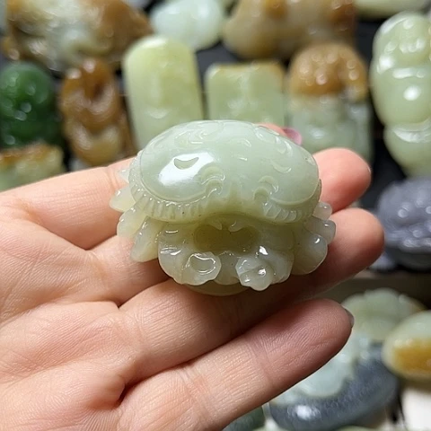 颈饰未镶嵌和田玉