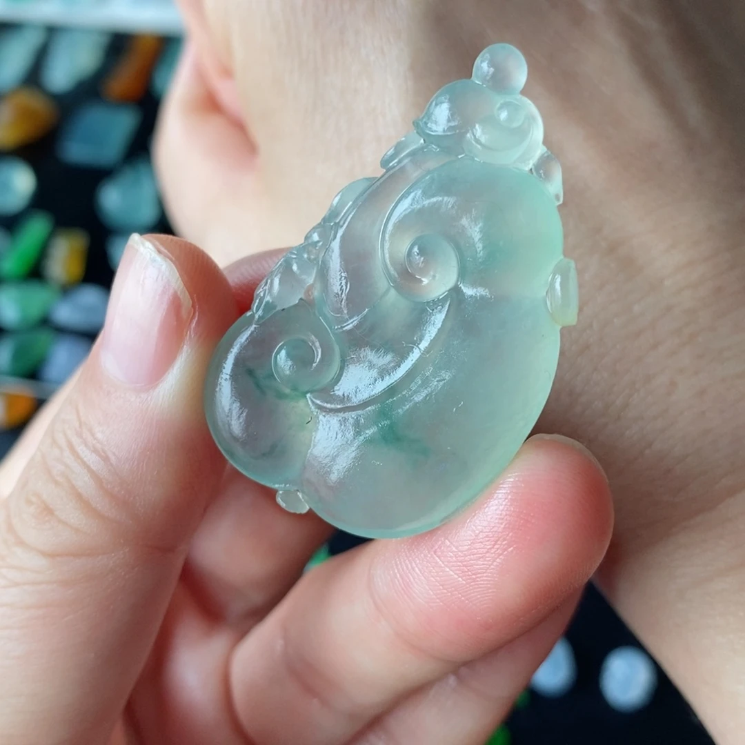 定制翡翠未镶嵌如意