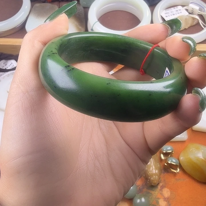 和田玉（糖玉）未镶嵌手镯