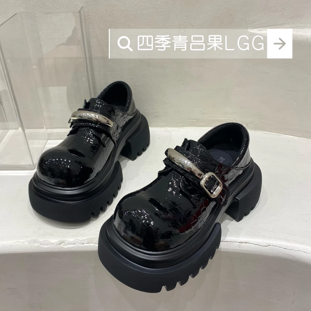 欧货厚底摩登新款乐福鞋女2025ss时尚显瘦漆皮亮面石头纹小皮鞋潮