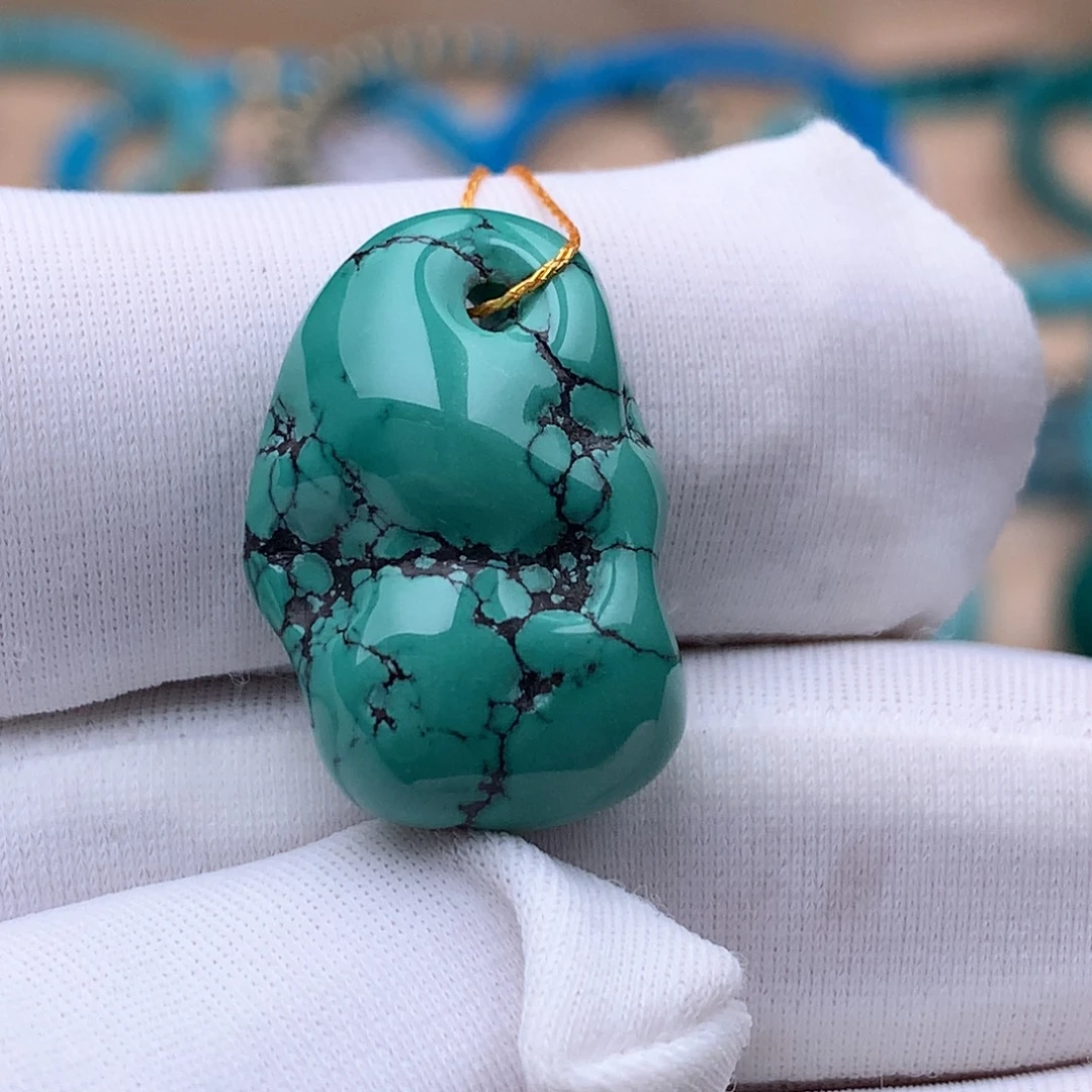 绿松石未镶嵌珠宝奇石