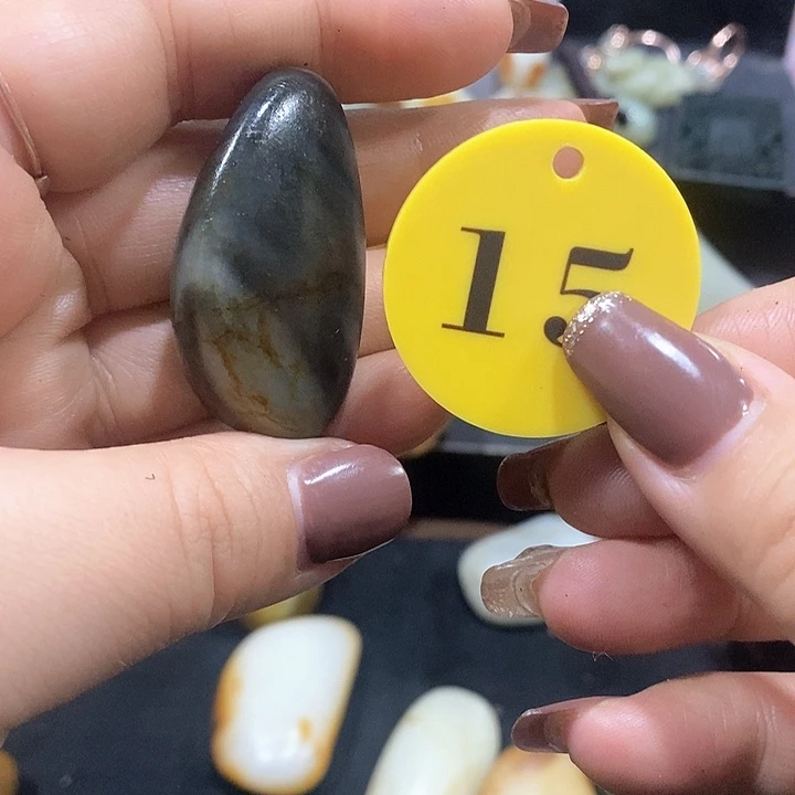 未镶嵌和田玉（糖玉）挂件