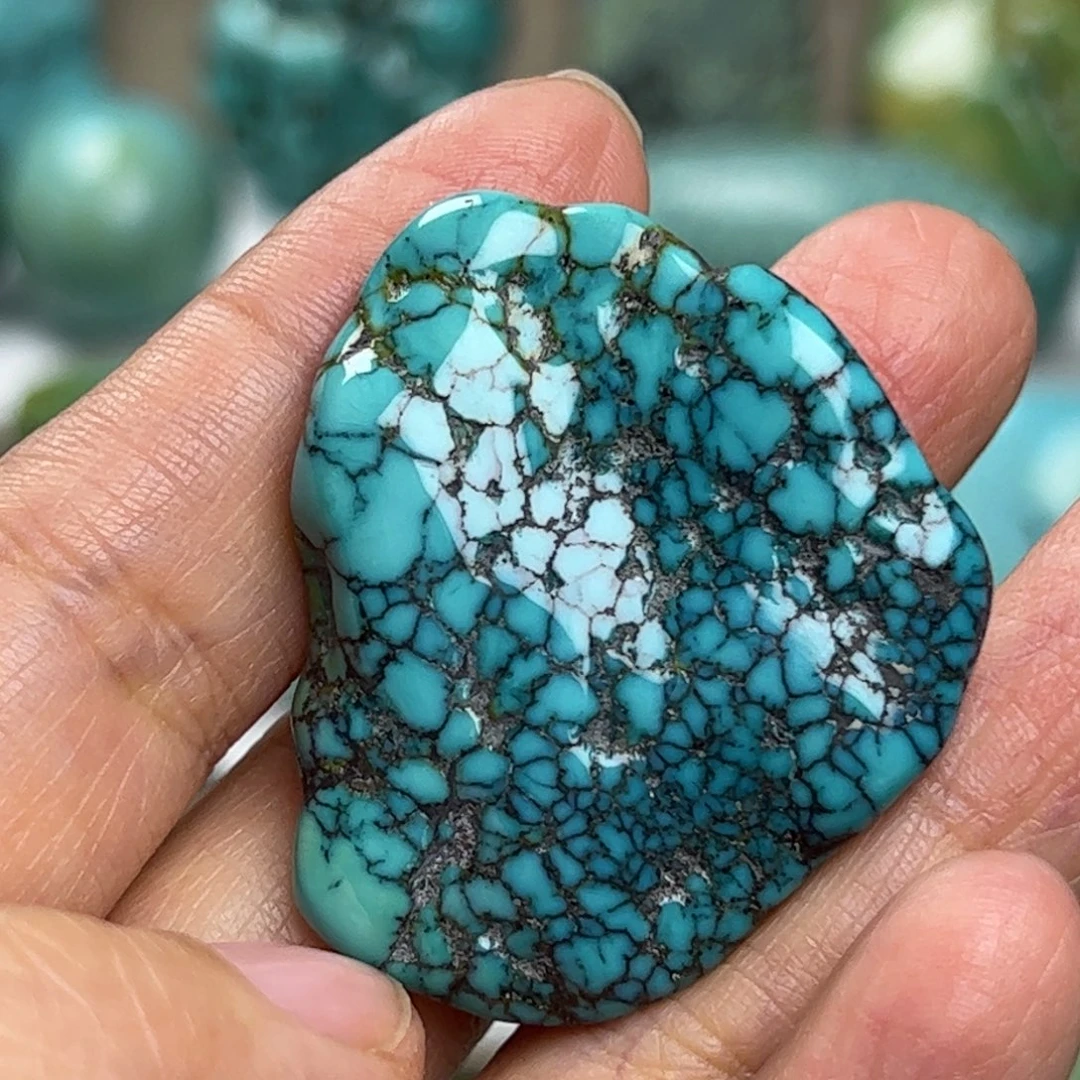 绿松石未镶嵌天然原矿绿松石