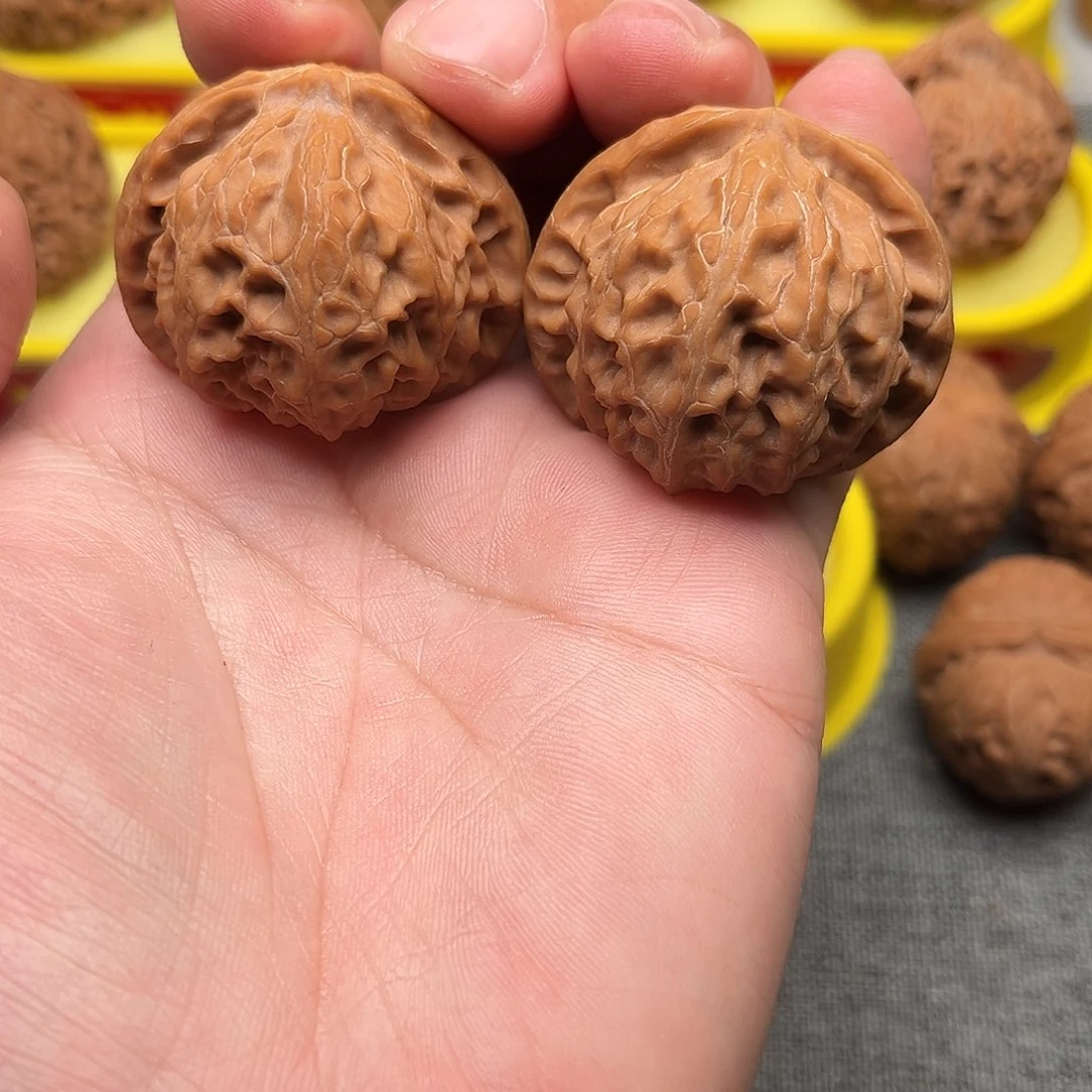 吊坠猴头核桃桃心宫灯