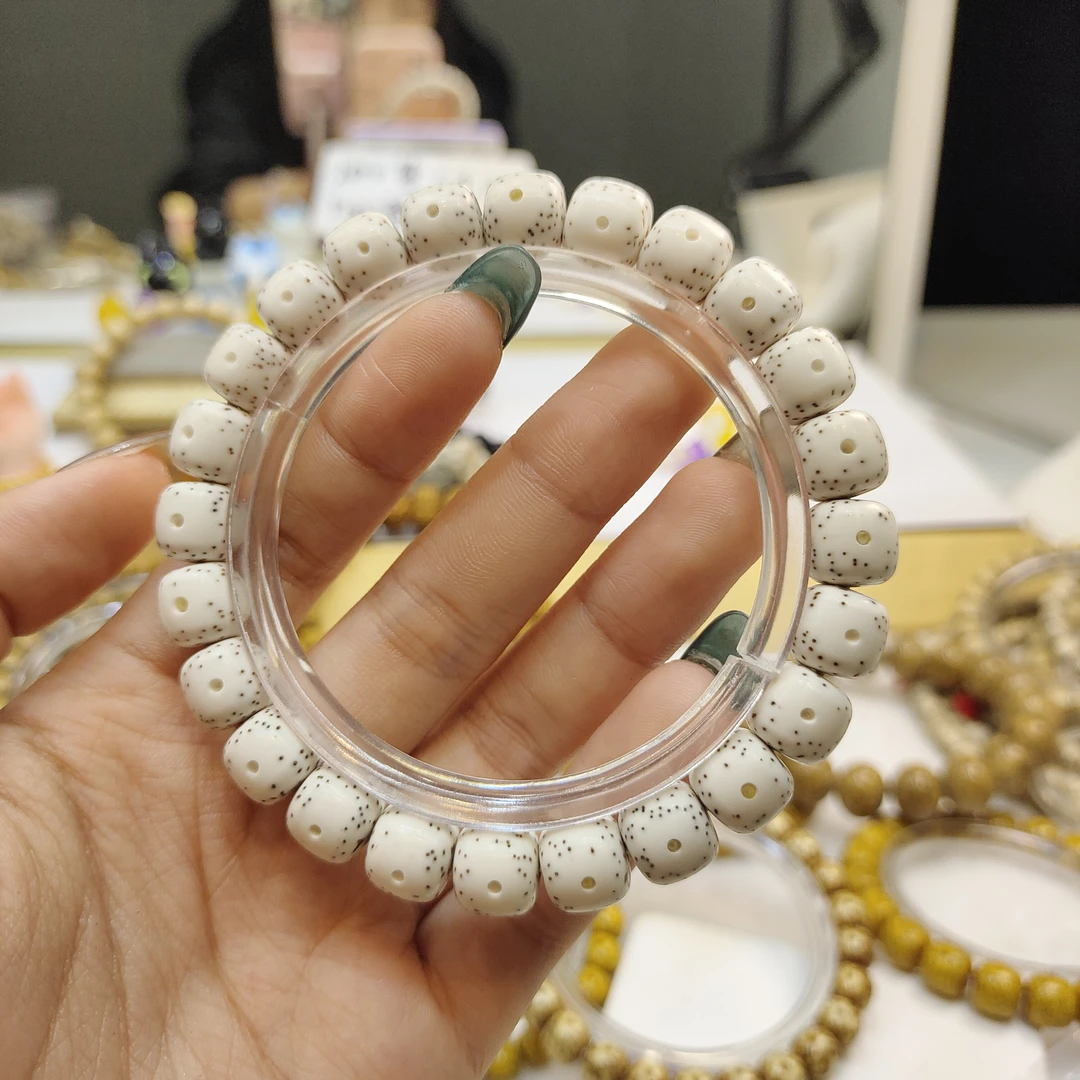 海南同枝果高油高密原生态顺白小细星正月大天眼（一物一图）