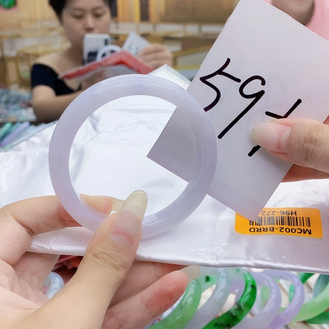 翡翠手镯未镶嵌0000……