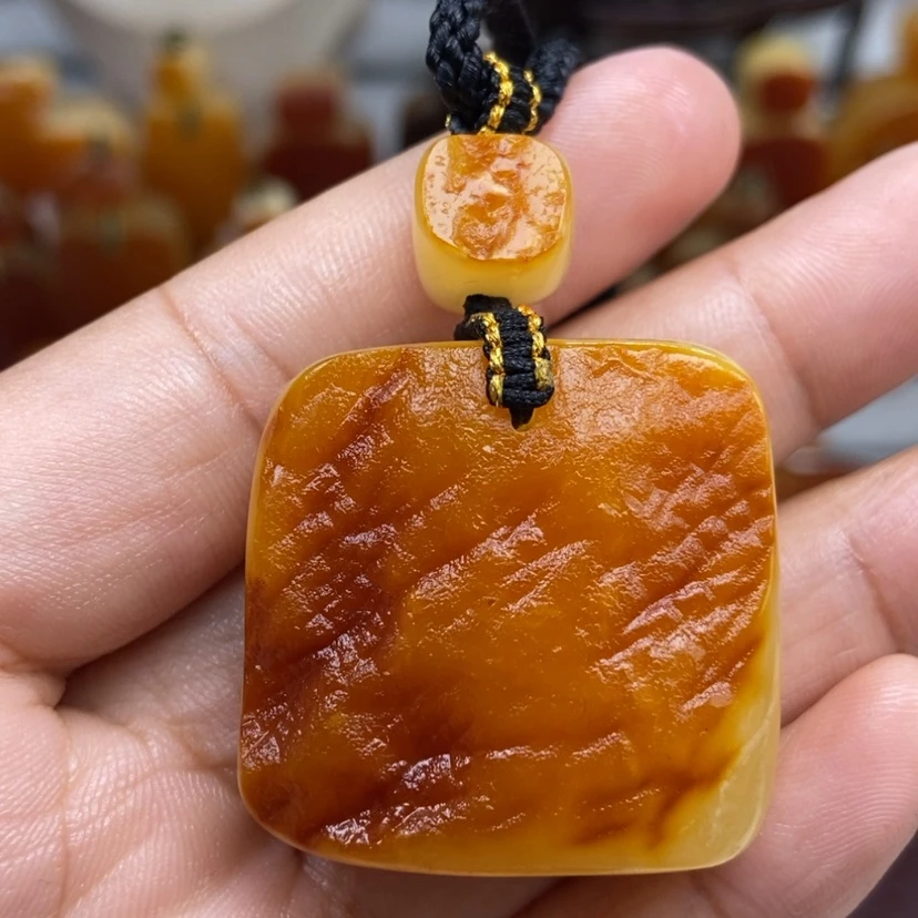 【闪购商品】琥珀颈饰未镶嵌