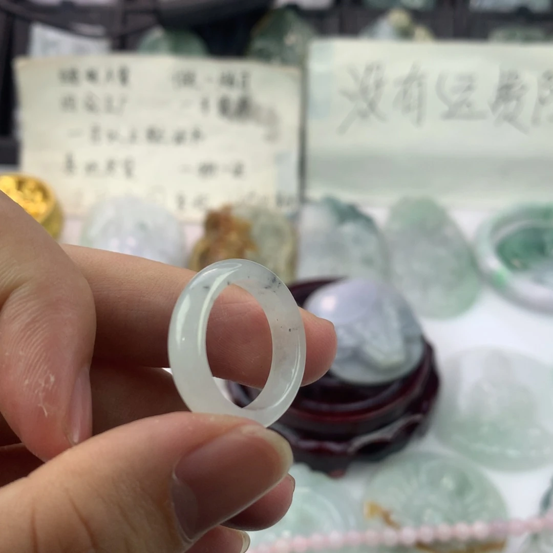 翡翠颈饰未镶嵌一