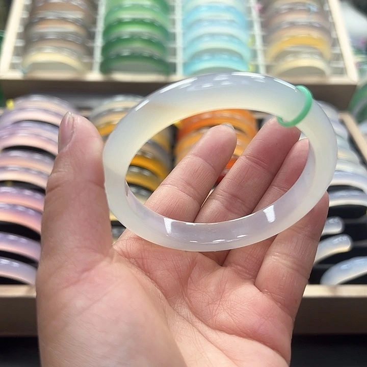 玛瑙/玉髓手镯未镶嵌