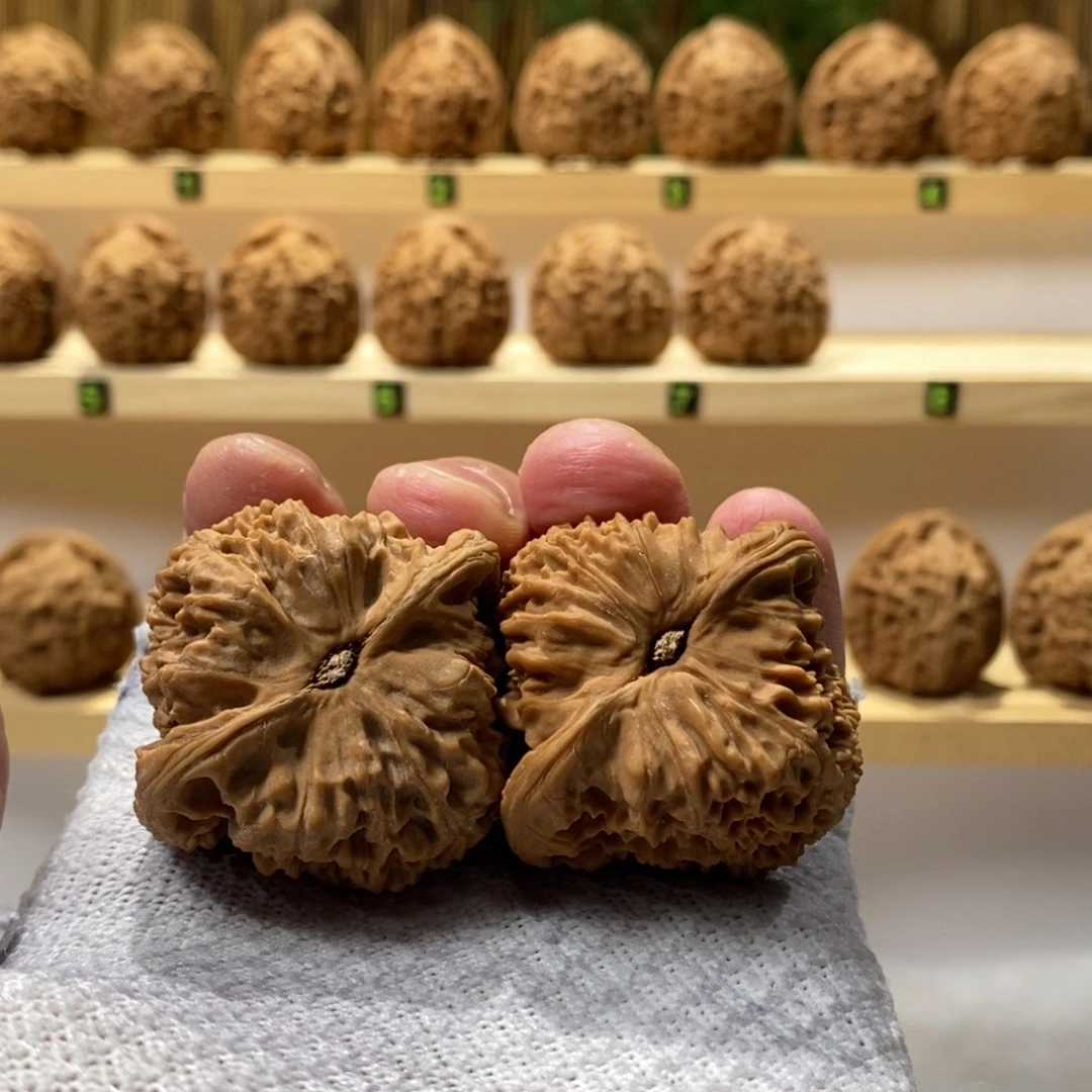 D***龙吊坠文玩核桃43尺寸全品南疆石