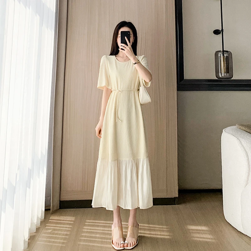 白色温柔风连衣裙女夏季2025新款超仙女时尚气质收腰显瘦a字裙子