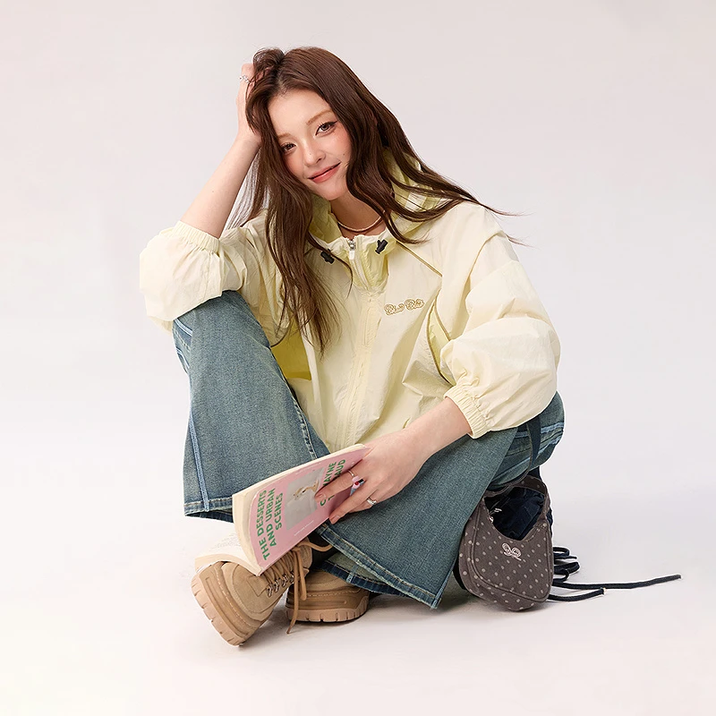 CHUU夏季女装刺绣设计学院风穿搭贴布刺绣设计宽松机车外套