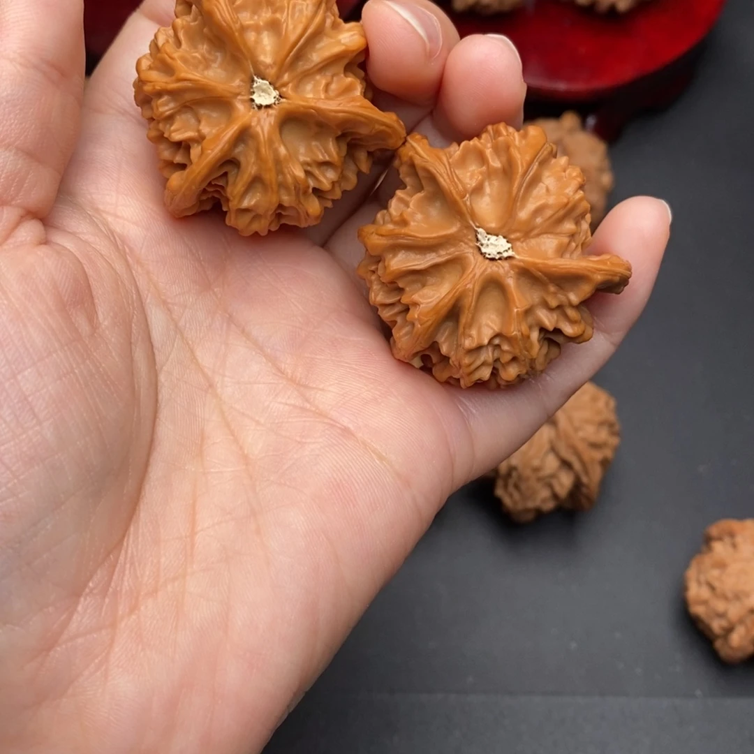 今***了文玩核桃盘山三棱修尖打底37