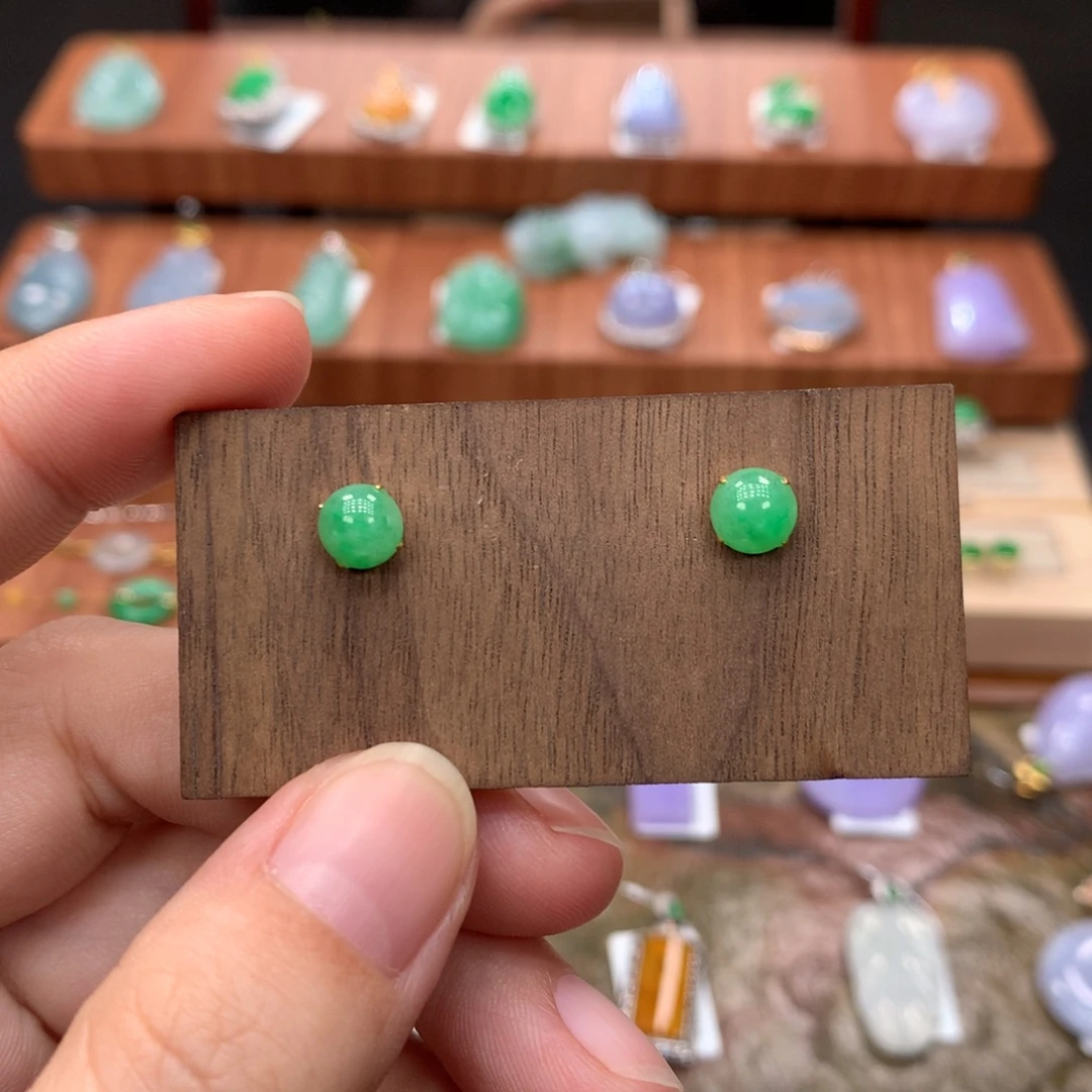 蒲***女翡翠18K金镶嵌耳饰耳钉