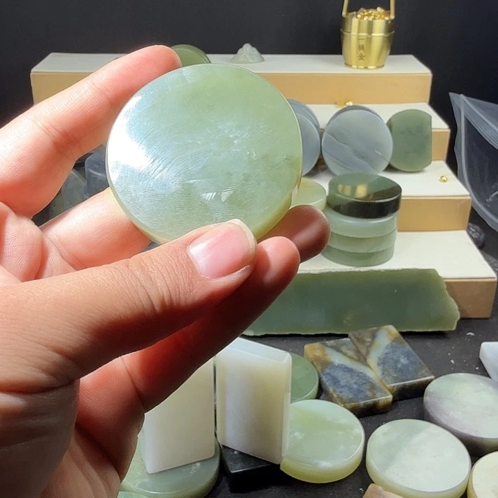 和田玉未镶嵌珠宝半成品