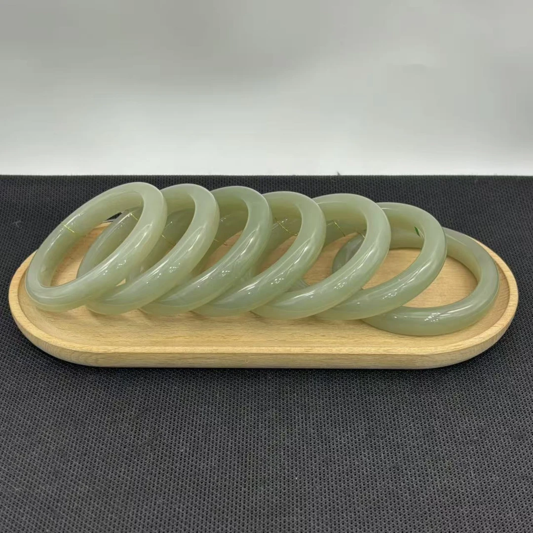 老卢和田玉手镯精美时尚气质款多样性发货其一 57