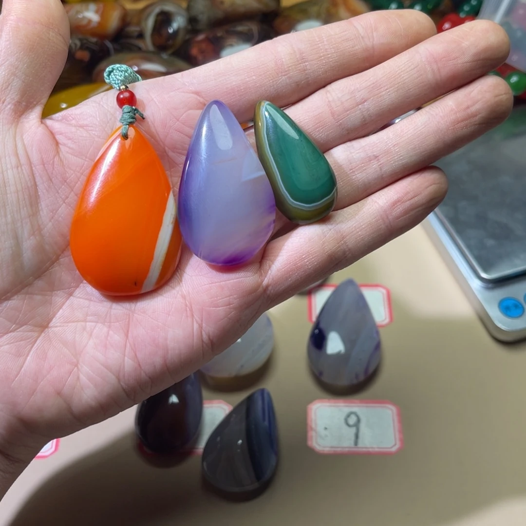 爱***姐玛瑙/玉髓未镶嵌颈饰