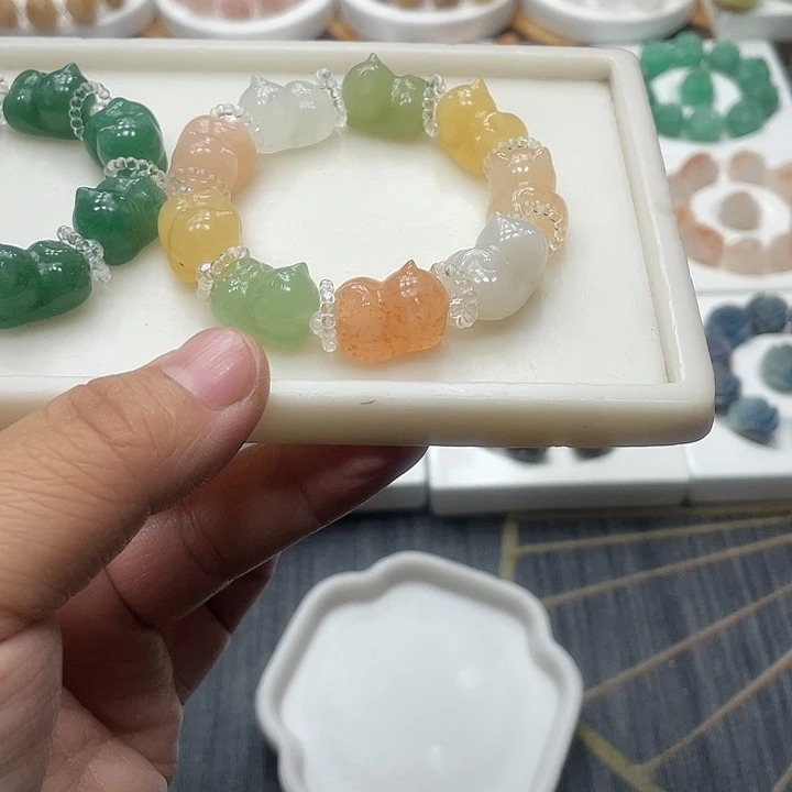 石英质玉（非洲翠）合金手串