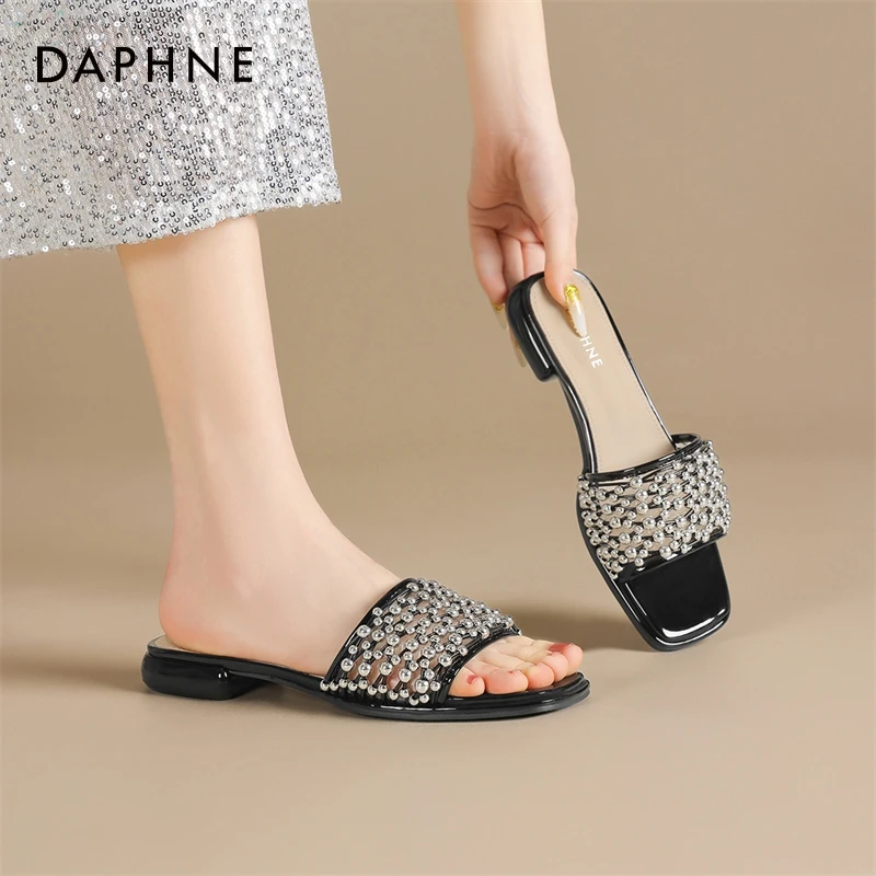 Daphne/达芙妮外穿小众凉拖鞋女夏2025爆款时尚透明低跟一字拖鞋