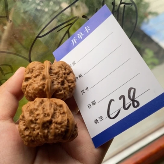 刘***財文玩核桃吊坠40蛤蟆头