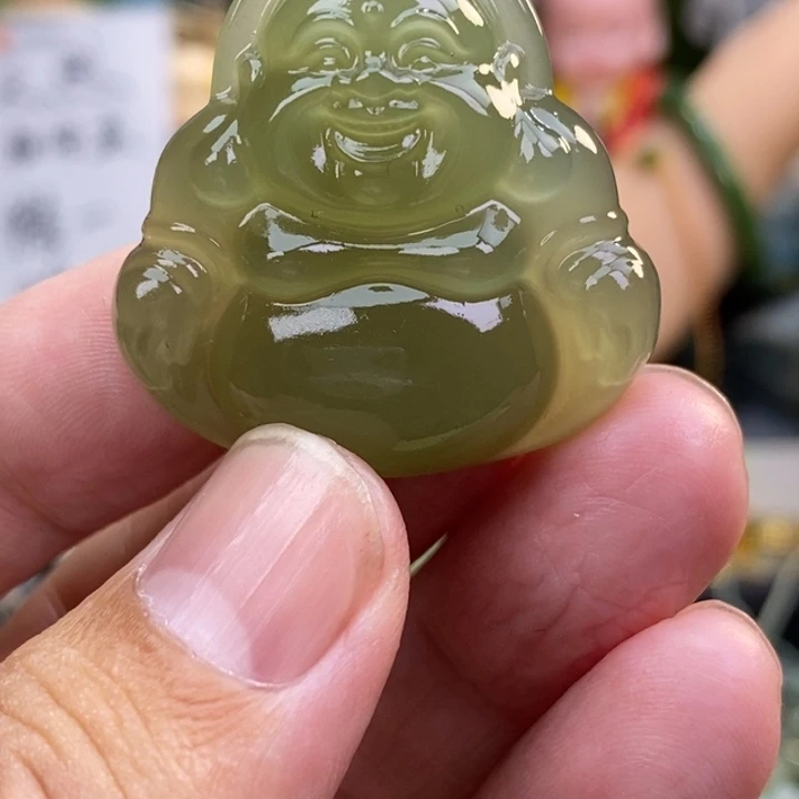 可***可和田玉未镶嵌颈饰