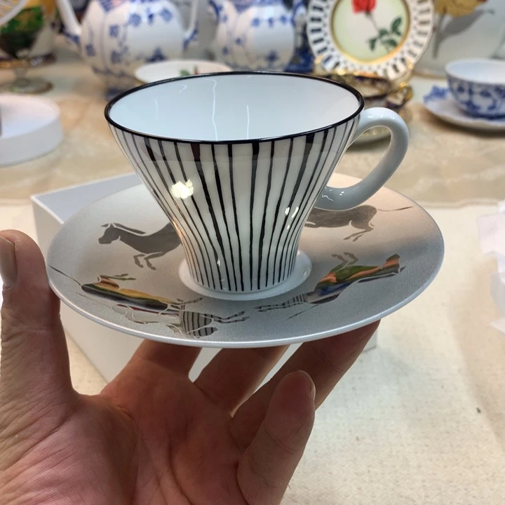 紫砂金瓷阁精品瓷器店