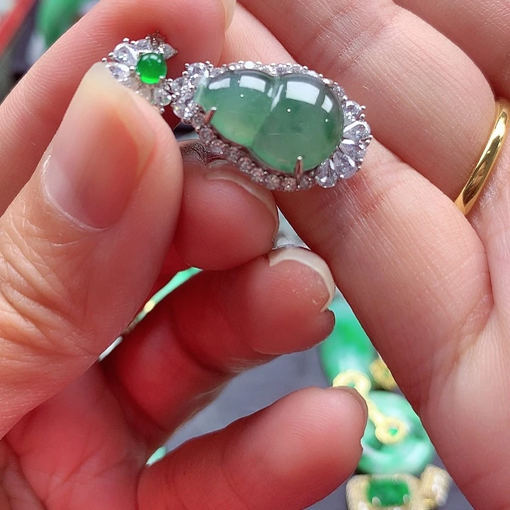 颈饰银S925镶嵌翡翠翡翠