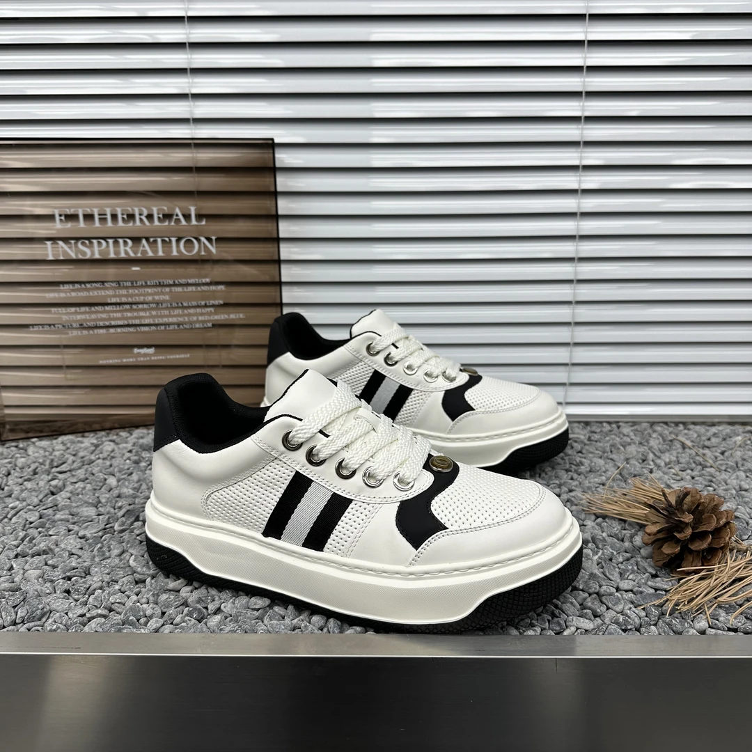 男士2025高档小白鞋厚底圆头面包鞋轻便透气潮流休闲鞋百搭男鞋子