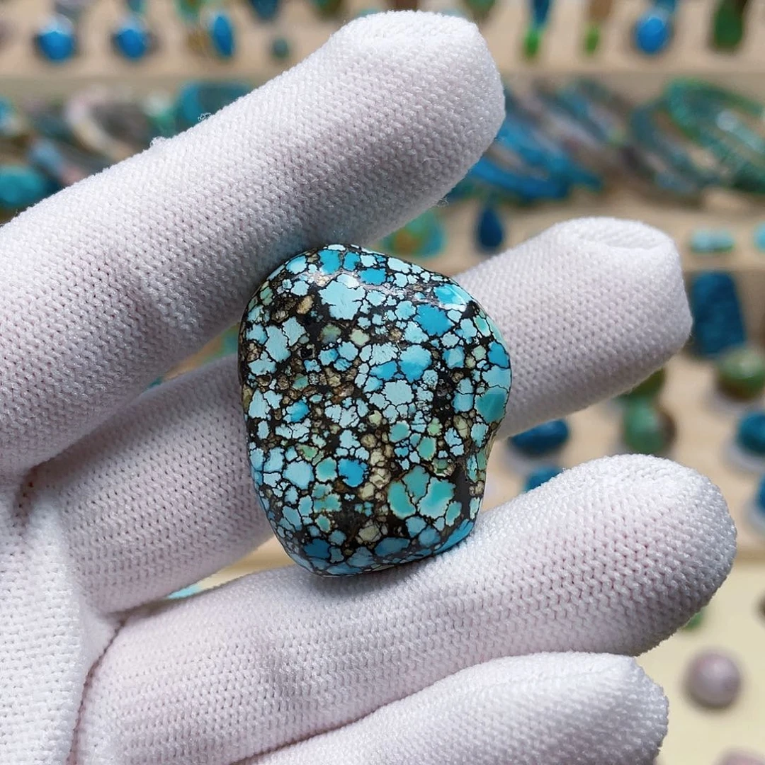 绿松石未镶嵌珠宝奇石