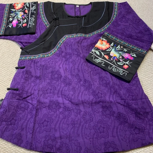 清仓处理1件L码120斤以内苗族传统刺绣圆领上衣民族风女款