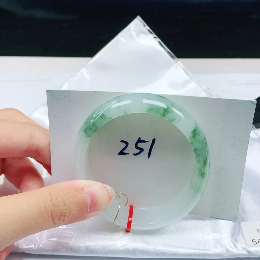 【闪购商品】翡翠手镯（贵妃镯）未镶嵌54.5圈