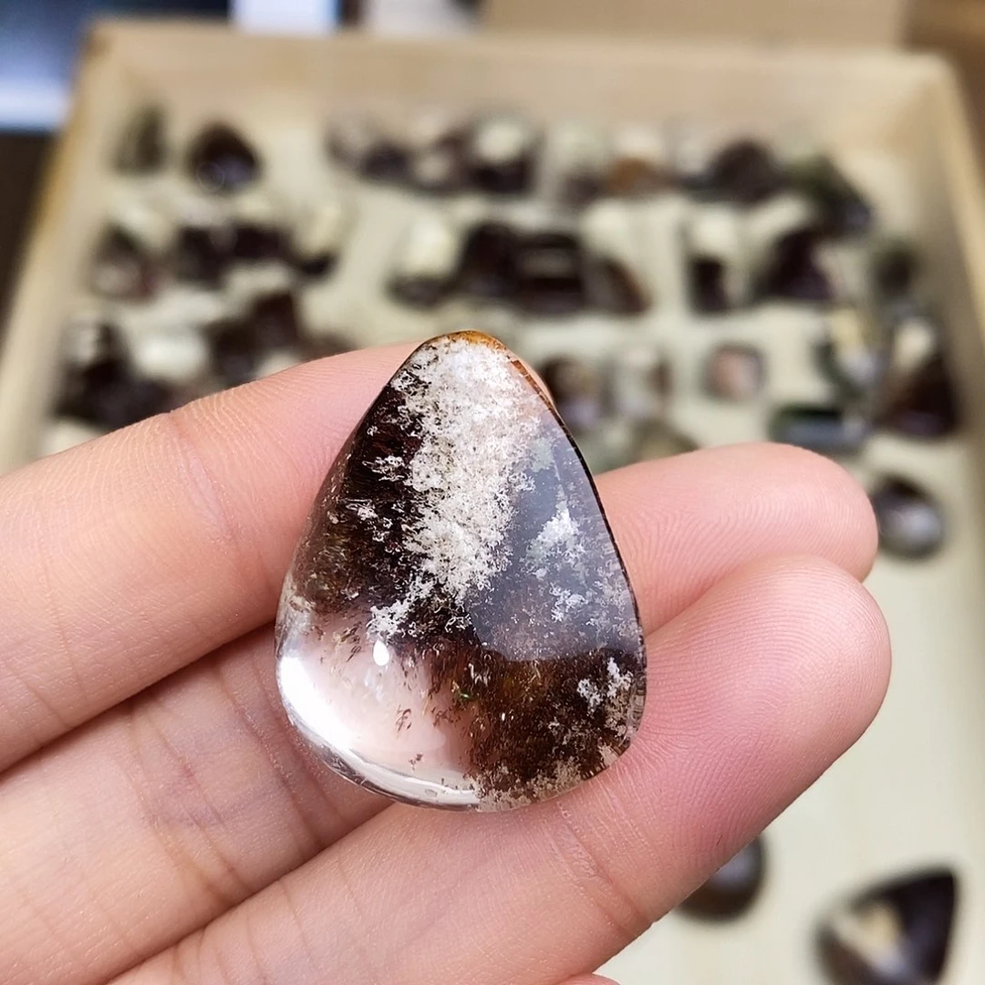 未镶嵌颈饰水晶抓****柄水晶