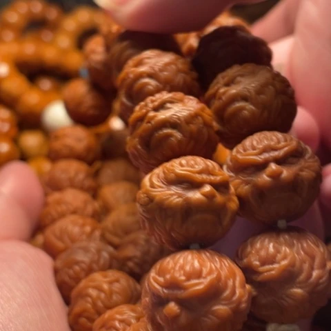 手串猴头核桃我***。舞台