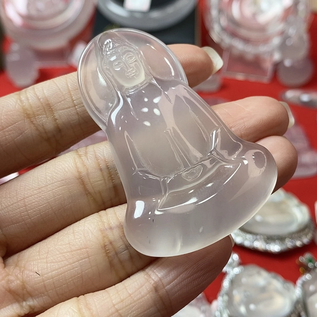 玉***阳吊坠(赠链)未镶嵌石英质玉