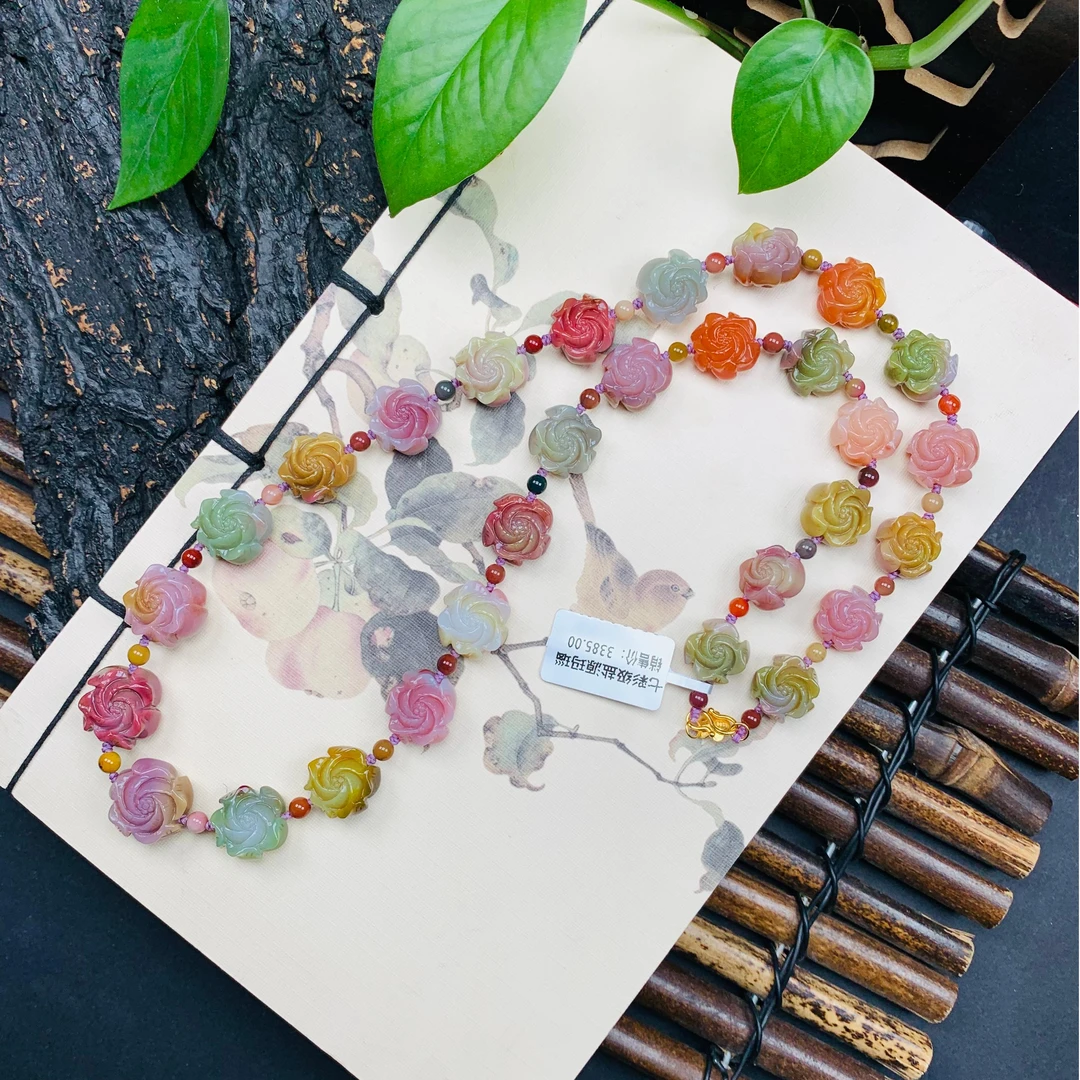 天然老矿原矿七彩盐源玛瑙雕刻俏色千层牡丹花花项链