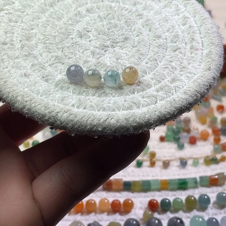 翡翠散珠未镶嵌定制翡翠卡7+，一组