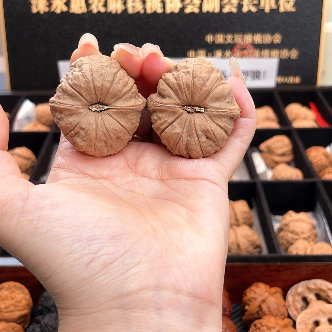 把件文玩核桃39南瓜全品大肉纹凹底近正肩39S3