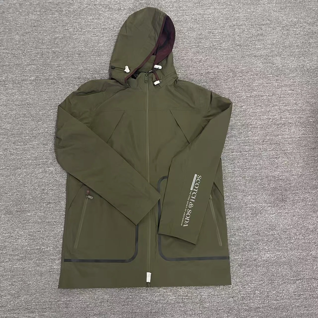 男式户外运动登山连帽防风防水冲锋衣