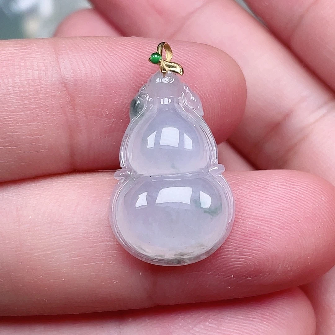 翡翠未镶嵌颈饰葫芦