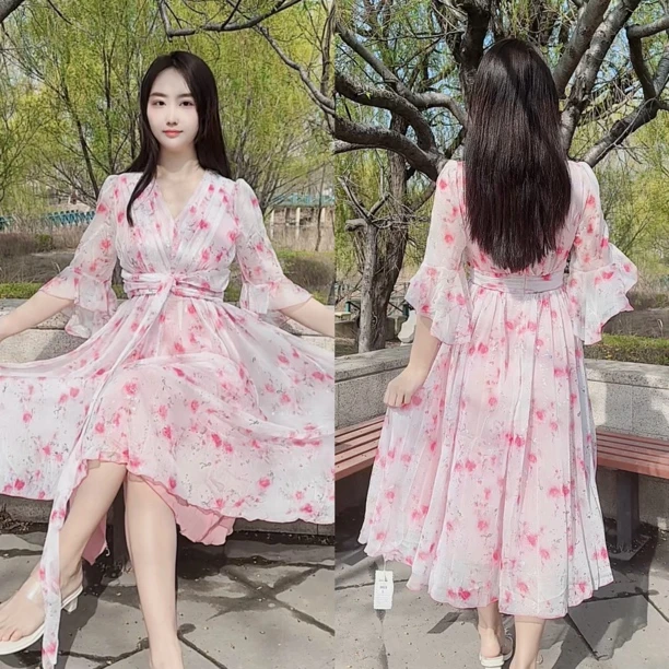 粉色新款法式碎花连衣裙收腰夏季显瘦2025仙女气质裙子长裙仙女裙