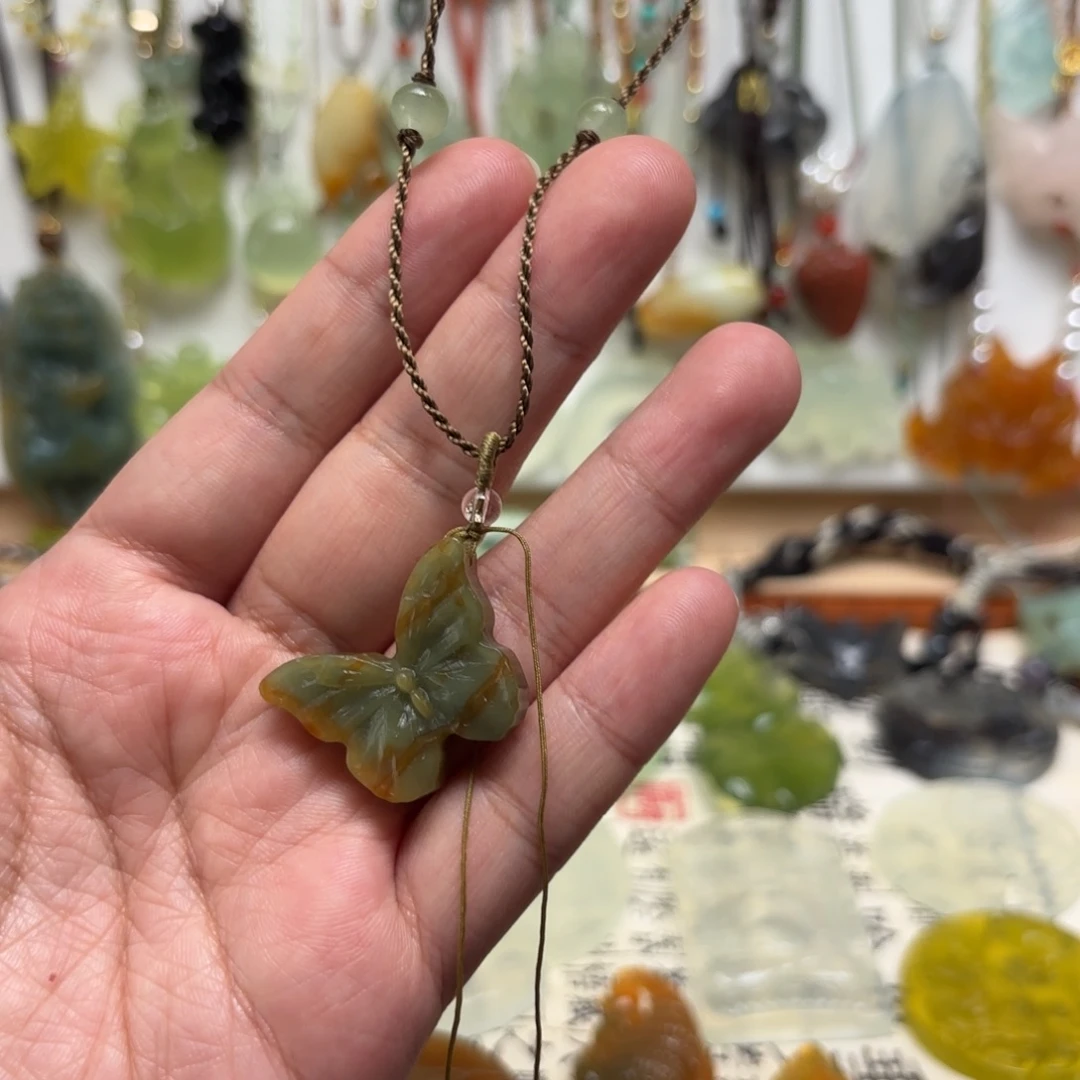蛇纹石玉合金颈饰