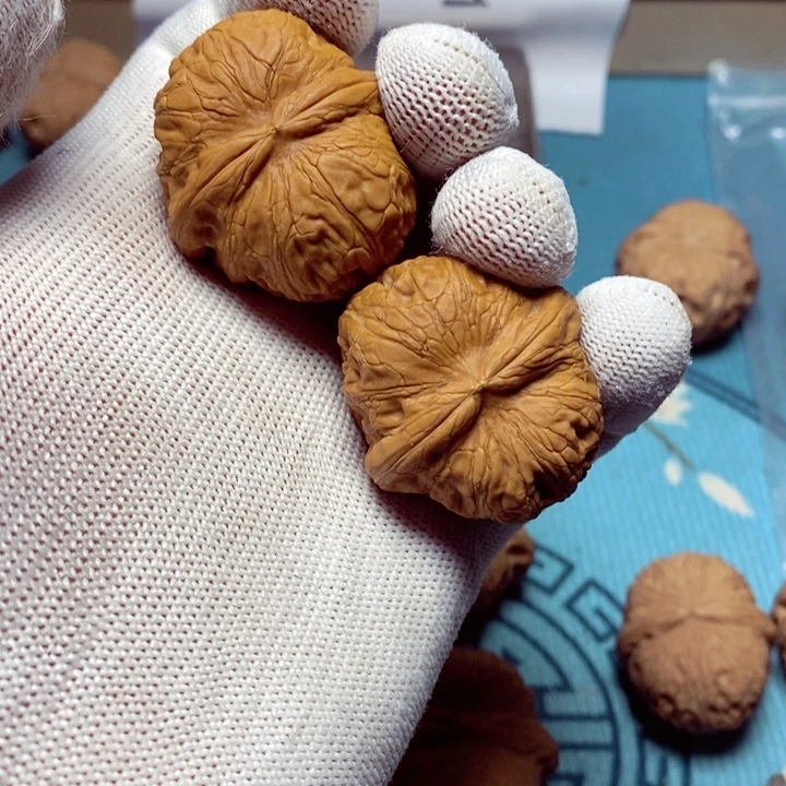 文玩核桃把件40元宝