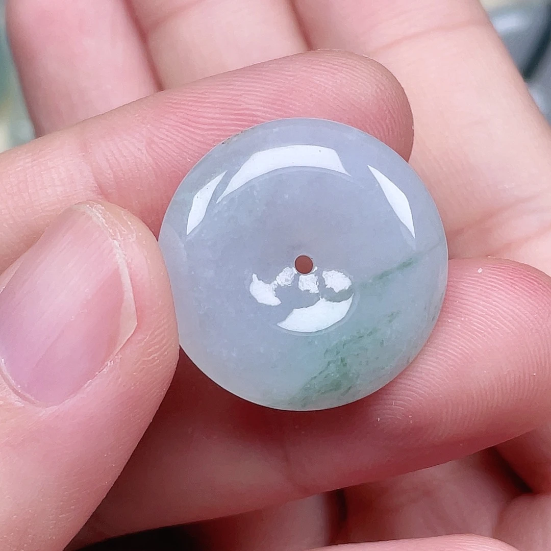 翡翠未镶嵌颈饰平安扣