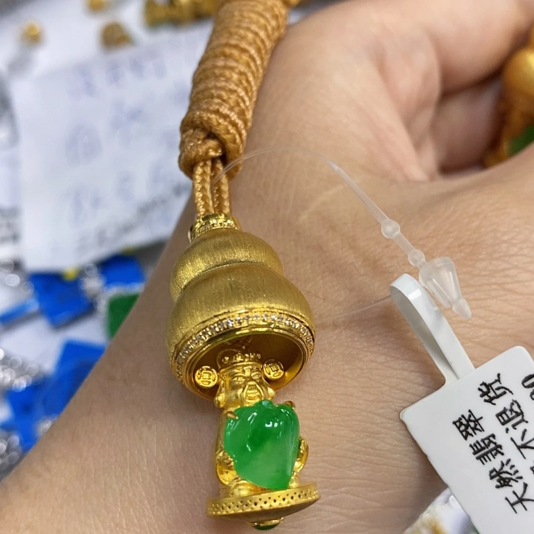 【闪购商品】颈饰18K金镶嵌翡翠爱****人吊坠