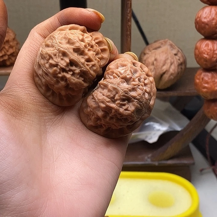 2***_文玩核桃吊坠核桃