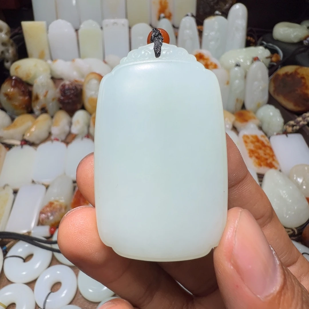 和田玉未镶嵌吊坠(不含链)李**趣