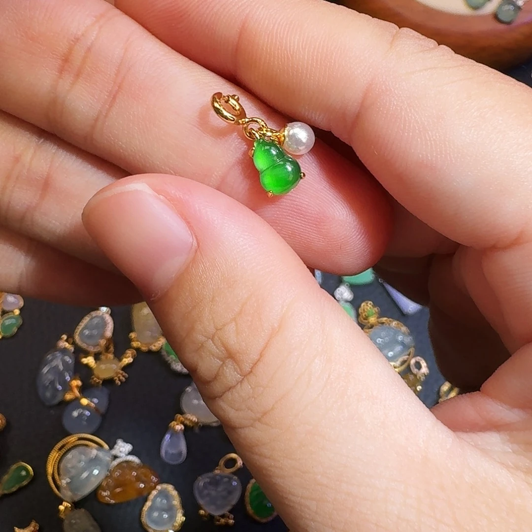 颈饰银S925镶嵌翡翠